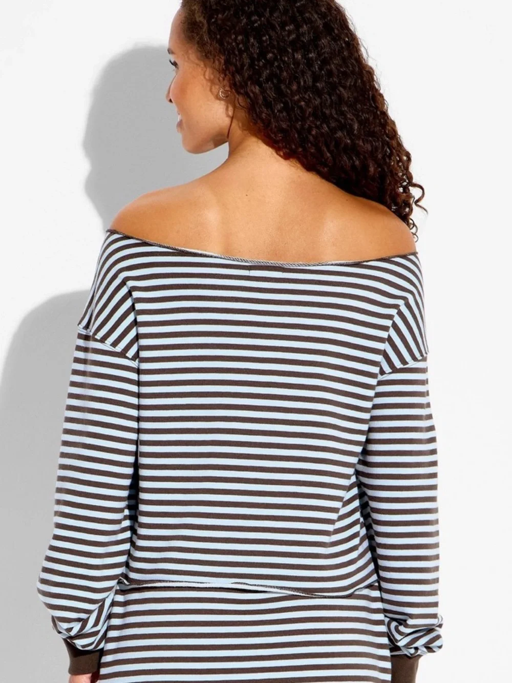 Women’s Off-Shoulder Pullover Sweatshirt    Dark Br Striped   L - Picture 3 of 3